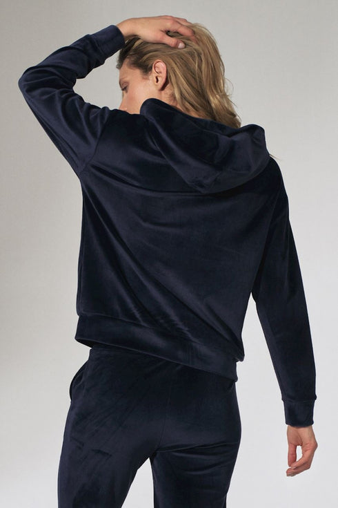 Sweatshirt model 151809